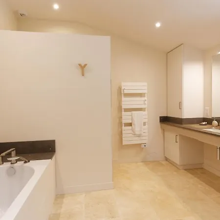 Сasa de vacaciones Domaine Du Buc , Les De Prestige