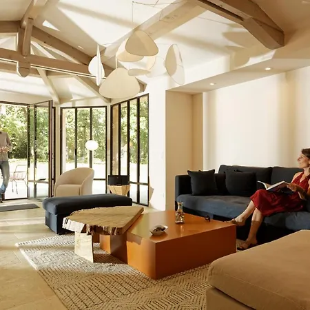 Domaine Du Buc , Les De Prestige Feriehus